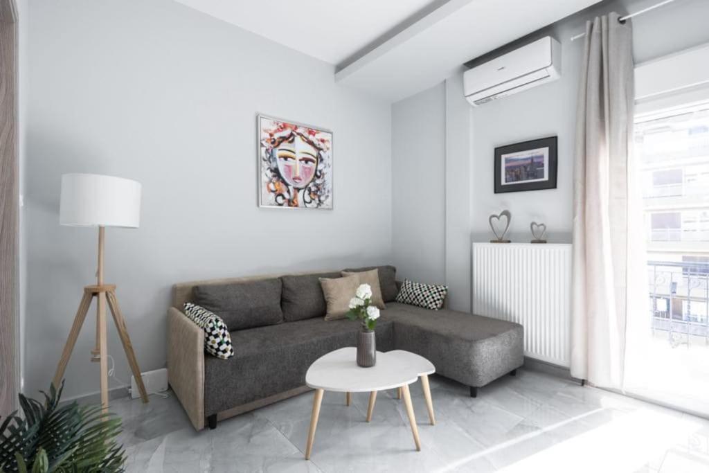 Soleggiato Minimal Apartment Salonicco Esterno foto
